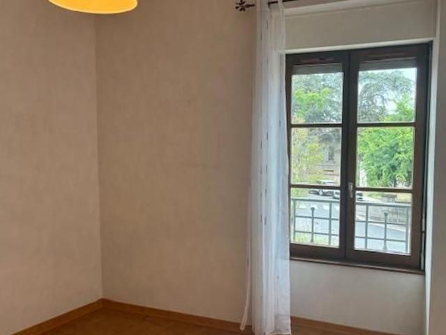 Location appartement, 40.25 m² T 2 à Trévoux, 500 €
