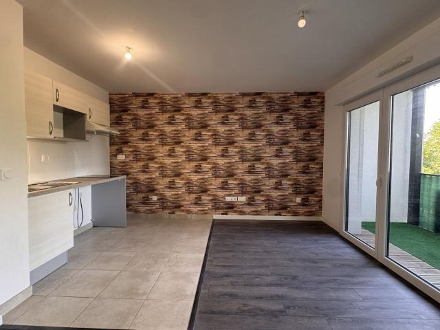Location appartement, 41.45 m² T 2 à Serris, 985 €