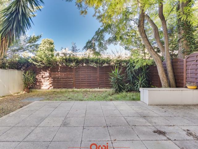 Location appartement, 41 m² T 2 à Marseille 8, 1 350 €