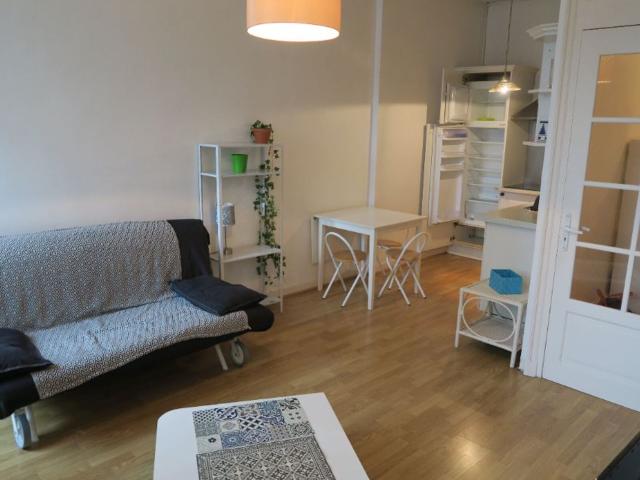 Location appartement, 42.46 m² T 2 à Villeurbanne, 823 €