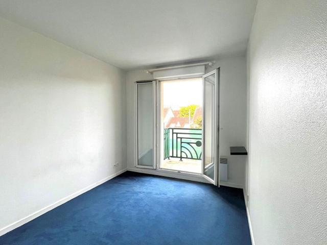 Location appartement, 42.5 m² T 2 à Sainte Geneviève des Bois, 784 €