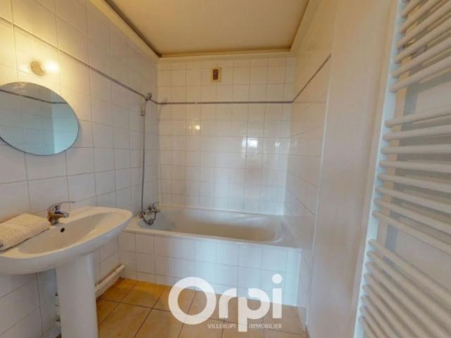 Location appartement, 42.75 m² T 2 à Guénange, 640 €