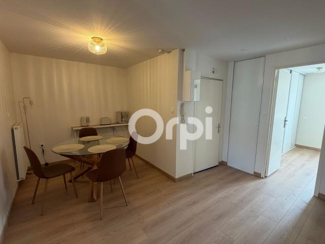 Location appartement, 42.82 m² T 3 à Nancy, 890 €