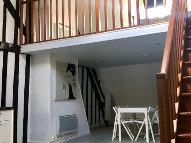 Location appartement, 42.82 m² T 1 à Compiègne, 695 €