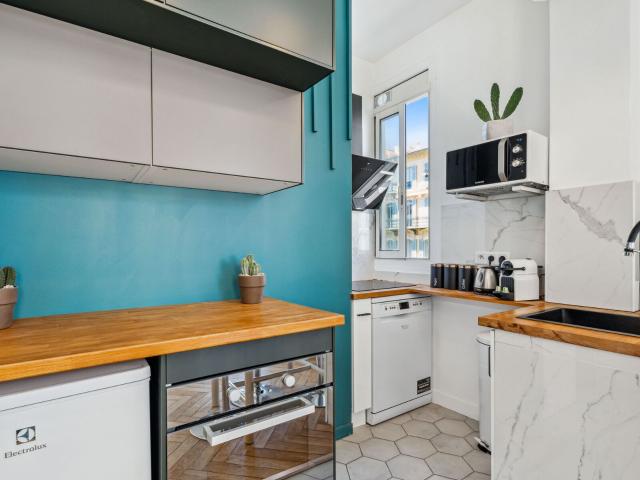 Location appartement, 42.03 m² T 3 à Nice, 1 690 €