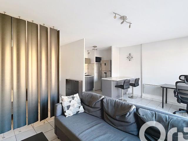 Location appartement, 42.23 m² T 1 à Villeurbanne, 890 €