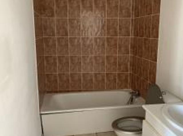 location appartement 42 rue catinat 2 pièces 34 m2 gard 30900 483 €