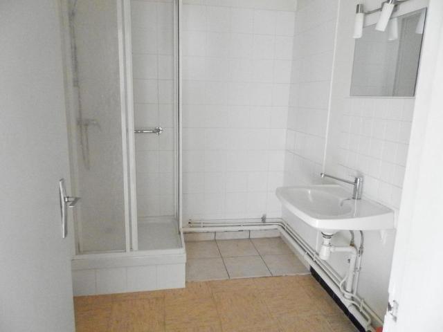 Location Appartement 42m² USSEL 19200