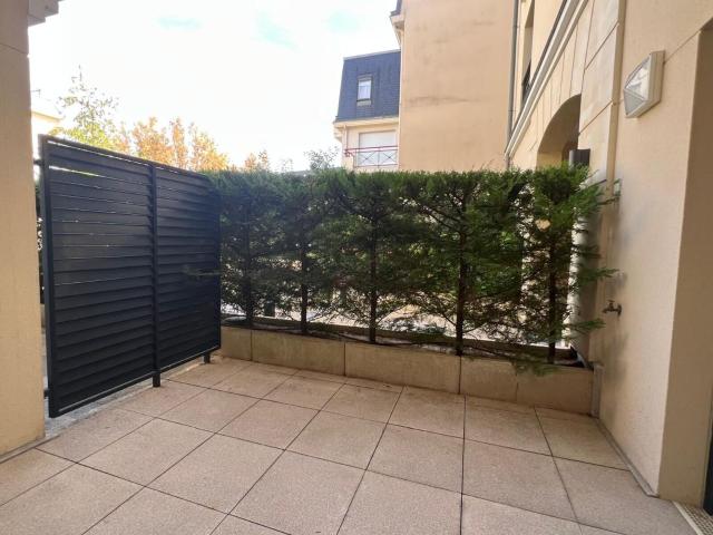Location appartement, 47.12 m² T 2 à Antony, 1 320 €