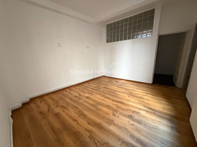Location appartement 44.64 m², Nimes 30000 Gard