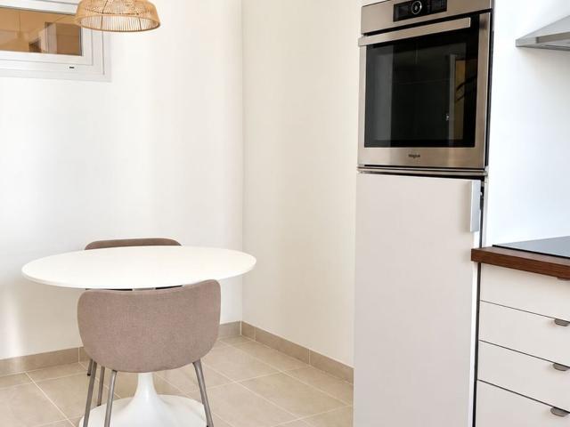 Location appartement, 44 m² T 2 à Marseille 6, 980 €
