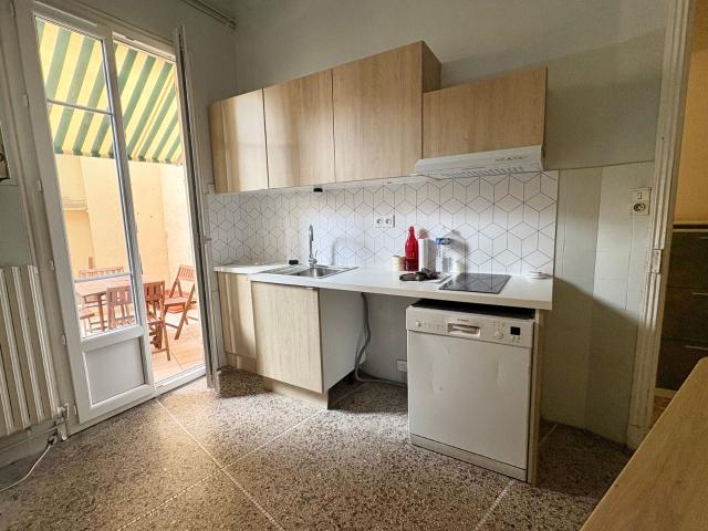 Location appartement, 45.56 m² T 2 à Nice, 900 €