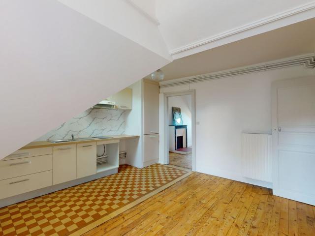 Location appartement, 46.53 m² T 2 à Rodez, 490 €
