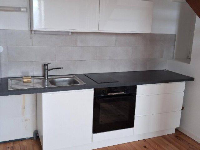 Location Appartement 46 m² à Nivollet Montgriffon 354 ¤ CC /mois
