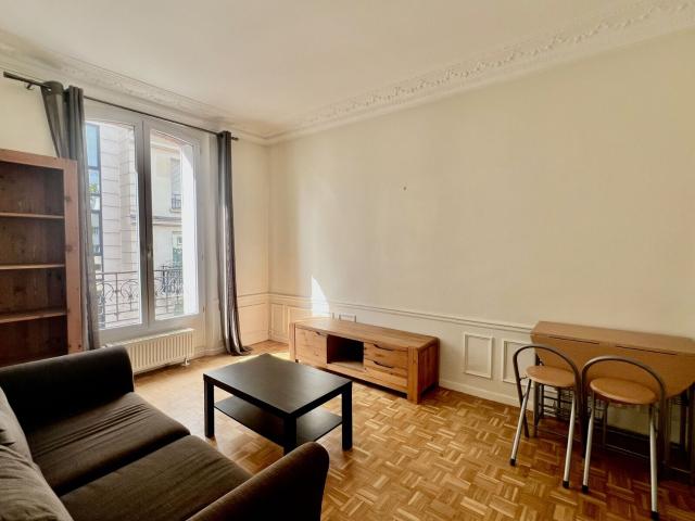 Location appartement, 48.44 m² T 2 à Bourg la Reine, 1 330 €