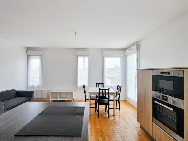 Location appartement, 48.44 m² T 2 à Vaires sur Marne, 944 €