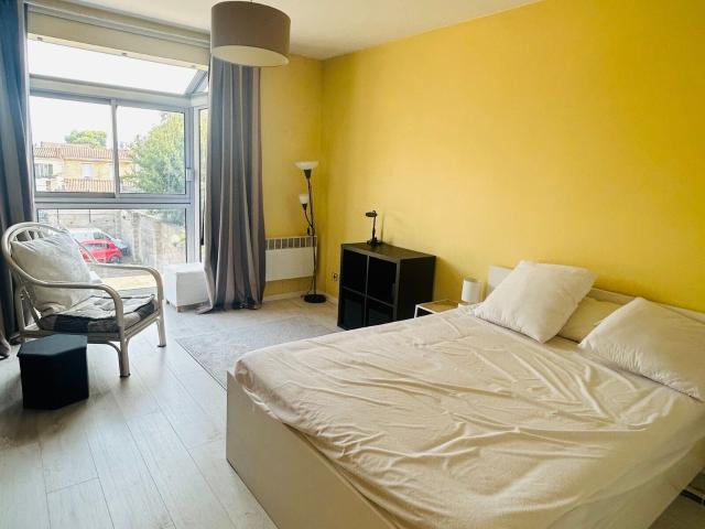 Location appartement, 48.81 m² T 2 à Bordeaux, 990 €