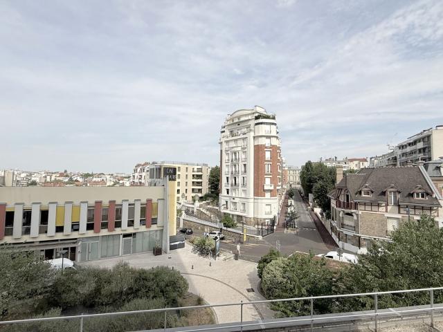 Location appartement, 48.16 m² T 2 à Vanves, 1 560 €