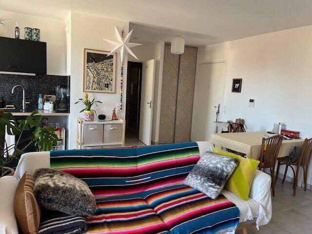 Location Appartement 48 m² à Ruy Montceau 645 ¤ CC /mois