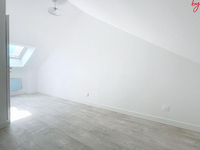 Location appartement, 49.97 m² T 3 à Oinville sur Montcient, 950 €