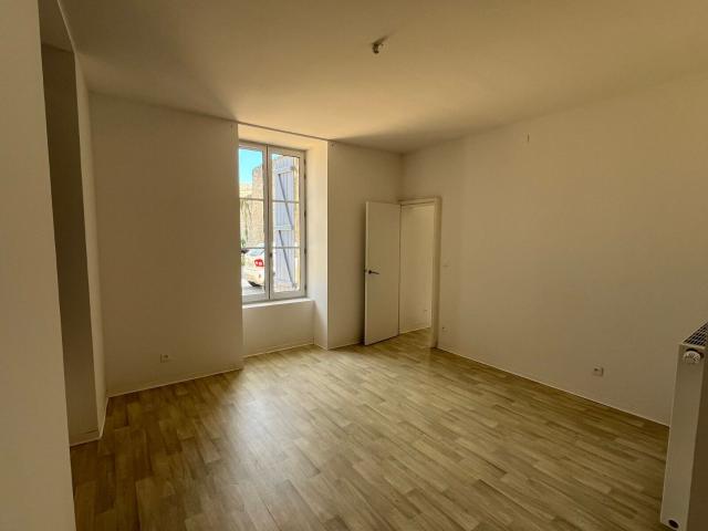 Location appartement, 49.9 m² T 2 à Laon, 535 €