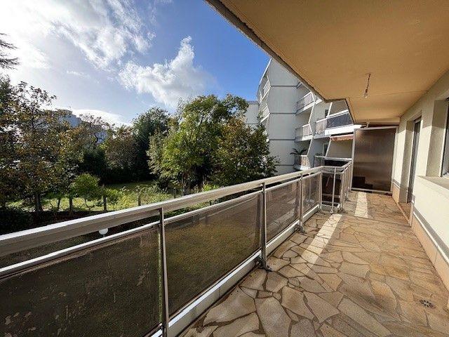 Location Appartement 4 pièces 45m² BORDEAUX 33200