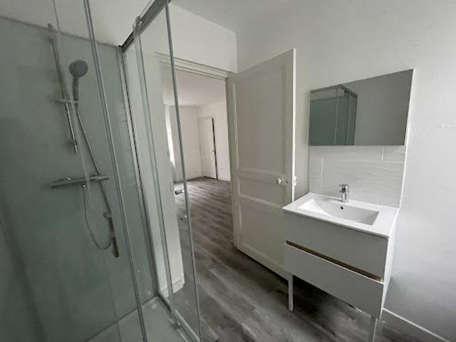 Location Appartement 4 pièces 49.03 m2 Saint Malo
