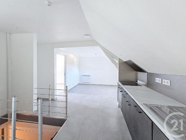 Location Appartement 4 pièces 51m² STE SAVINE 10300
