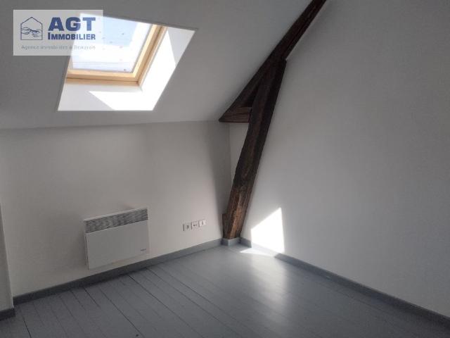 Location Appartement 4 pièces 56m² BEAUVAIS 60000