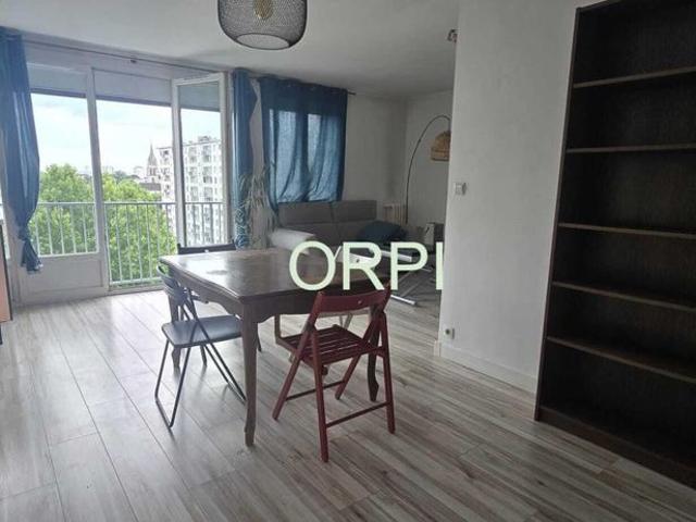 Location Appartement 4 pièces 79m² VITRY SUR SEINE 94400