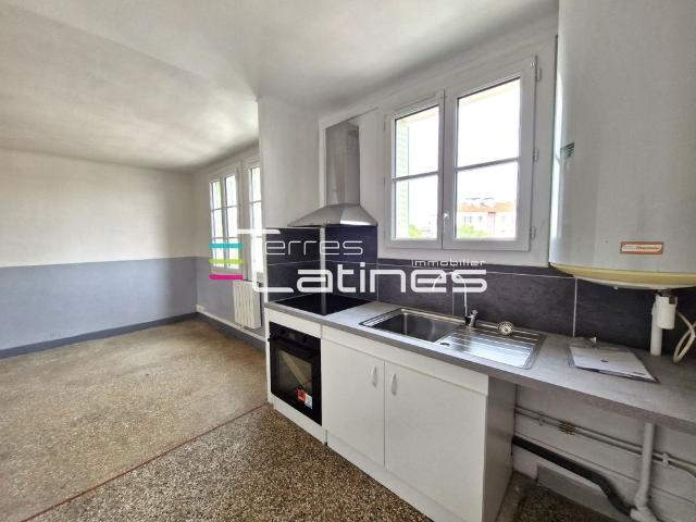 Location Appartement 4 pièces 59m² NIMES 30000