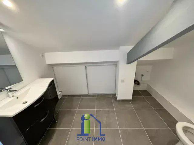 Location Appartement 4 pièces 59m² PLAN DE CUQUES 13380