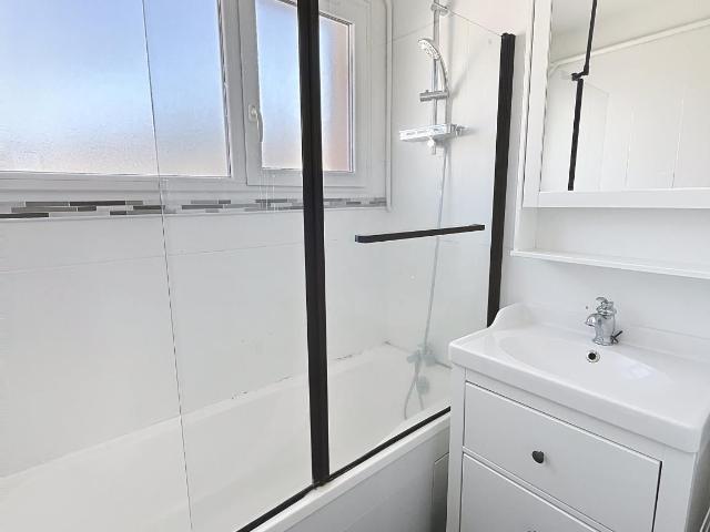 Location Appartement 4 pièces 63m² CLERMONT FERRAND 63100