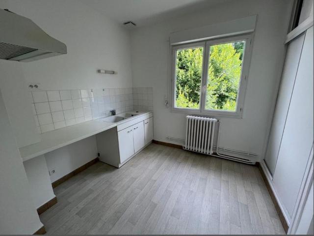Location Appartement 4 pièces 63m² AZAY LE RIDEAU 37190
