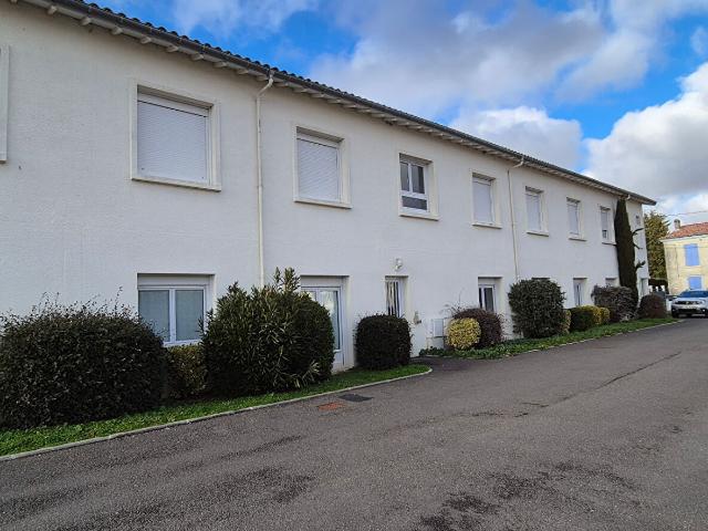 location appartement 4 pièces, 60.00m², saint jean d'angély
