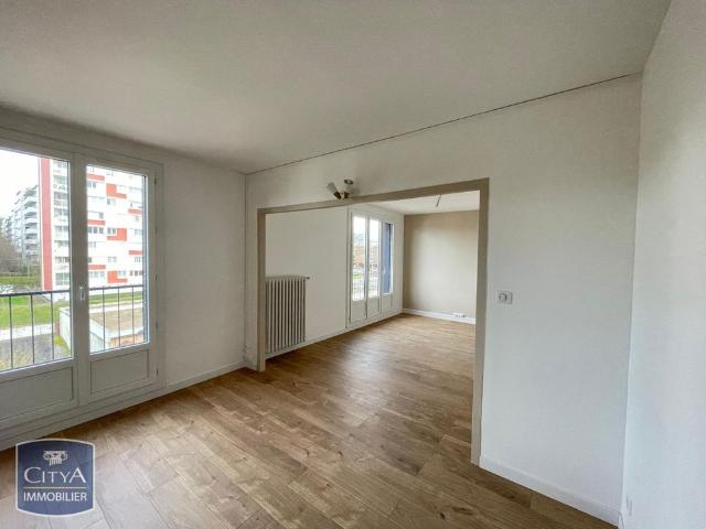 Location Appartement 4 pièces 61m² ALLONNES 72700
