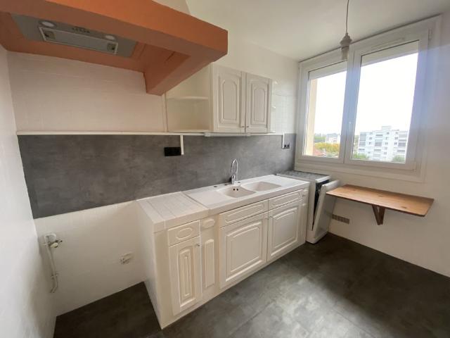 Location Appartement 4 pièces 61m² TROYES 10000