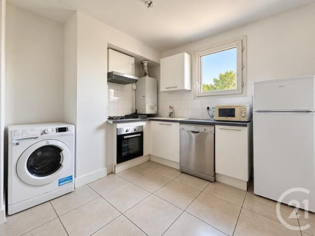 Location Appartement 4 pièces 62m² MONTPELLIER 34070