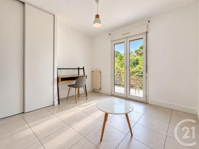 Location Appartement 4 pièces 62m² MONTPELLIER 34070