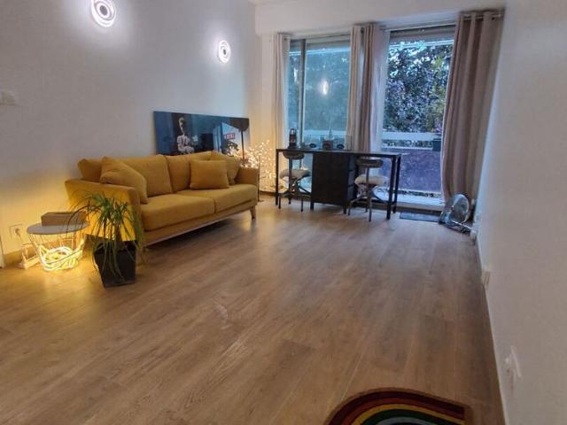 Location appartement 4 pièces, 67.43m², Paris 14