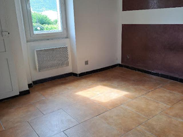 Location Appartement 4 pièces 67.1 m2 Nans les Pins