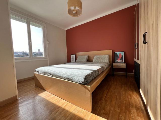 Location Appartement 4 pièces 67m²