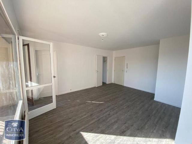 Location Appartement 4 pièces 67m² MARSEILLE 11ème