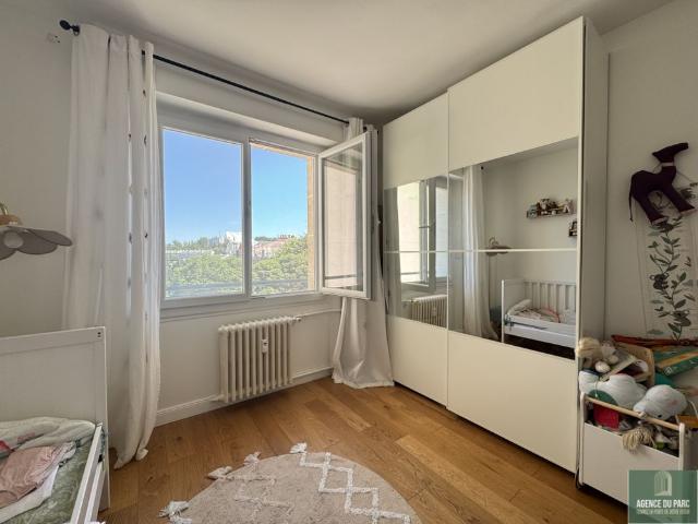 Location Appartement 4 pièces 67m² VILLE D AVRAY 92410