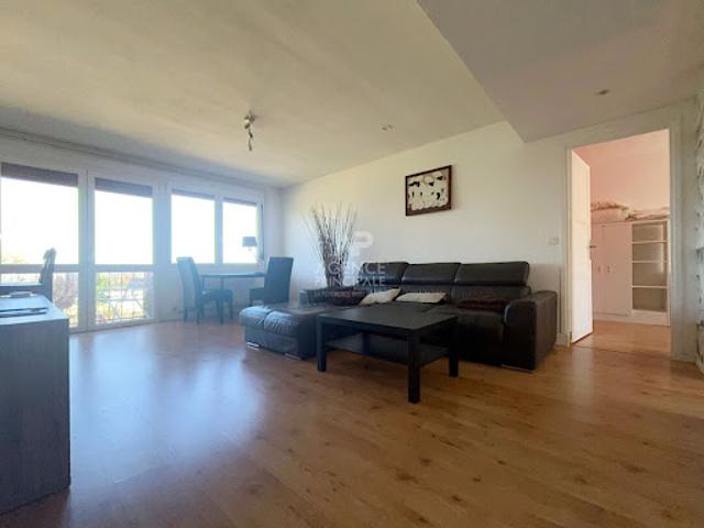 Location Appartement 4 pièces 64.01 m2 Poissy