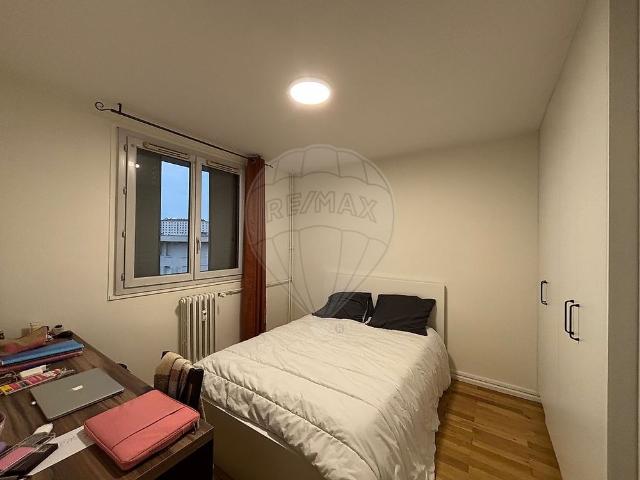 Location Appartement 4 pièces 64m² LYON 8ème
