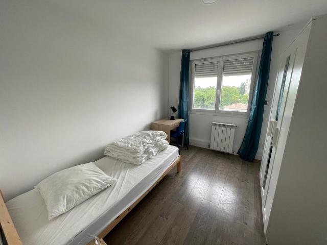 Location Appartement 4 pièces 64m² PESSAC 33600