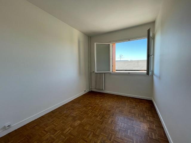 Location appartement 4 pièces, 65.00m², Savigny sur Orge