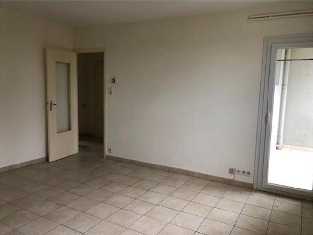 Location Appartement 4 pièces 65 m2 Uzès