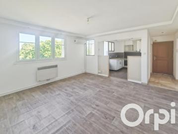 Location Appartement 4 pièces 65 m2 Pont Saint Esprit